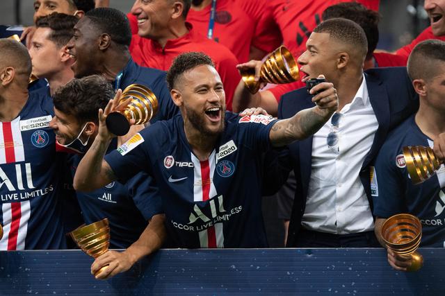 杨鸣：赢下一个没有周琦的广东队参考价值不大