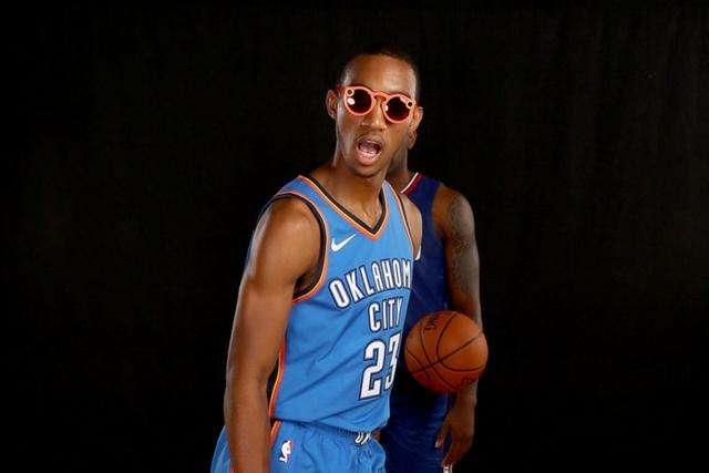 罗伯逊：每场比赛斯洛特都会改变球员职责