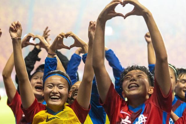 胡明轩24分广东5人上双大胜辽宁 赵继伟14+9